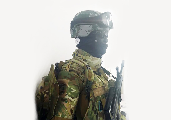 不要再說中國軍隊裝備差了-中國首次亮相新型單兵防彈衣:老外曾挑戰國貨后無話可說