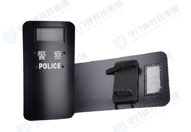 警務(wù)人員如何使用守門神防暴盾牌?