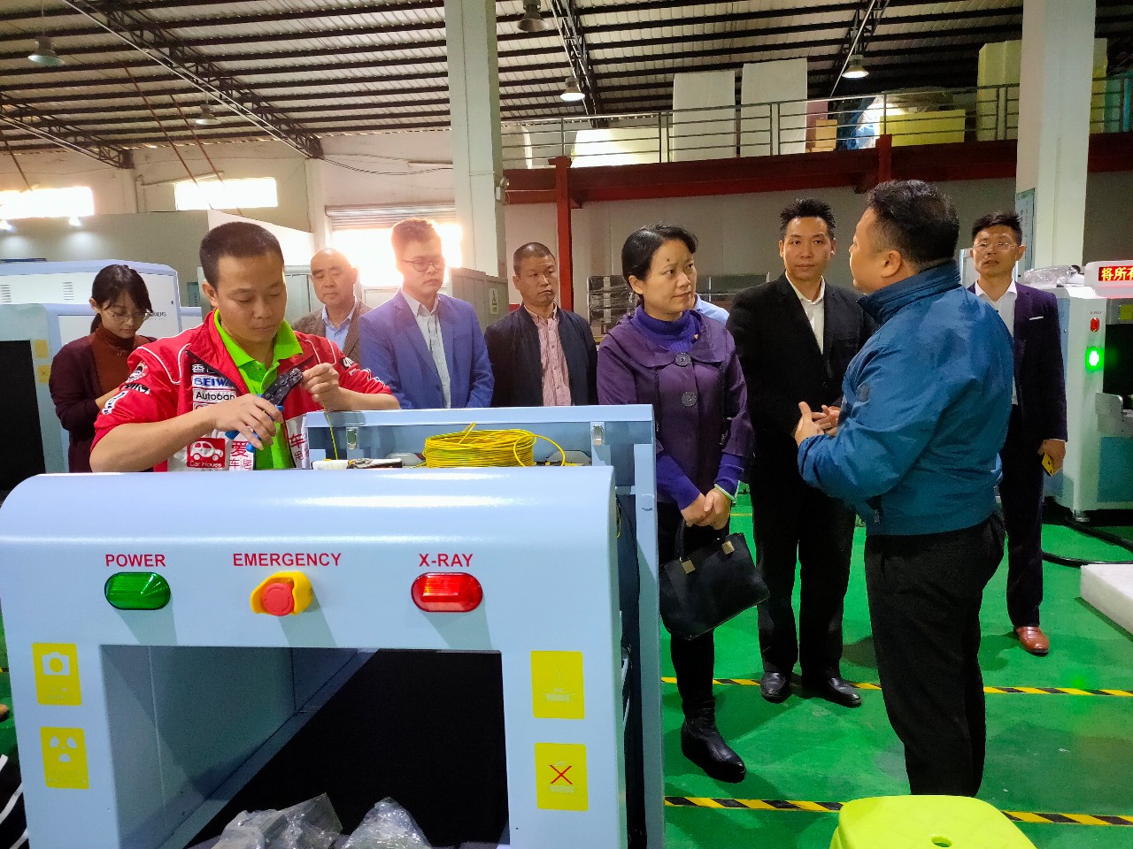 東城政法委領(lǐng)導(dǎo)率隊(duì)考察指導(dǎo)守門神科技集團(tuán)“平安文化”建設(shè)情況 東城政法委領(lǐng)導(dǎo)率隊(duì)考察指導(dǎo)守門神科技集團(tuán)“平安文化”建設(shè)情況