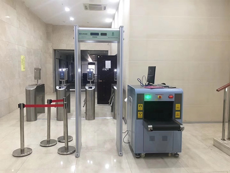 守門神科技集團自助安檢閘機人證合一方案 守門神科技集團自助安檢閘機人證合一方案